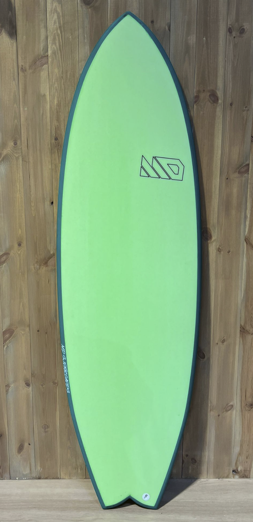 Peggy MD Surfboards 5'7 Twin + stab