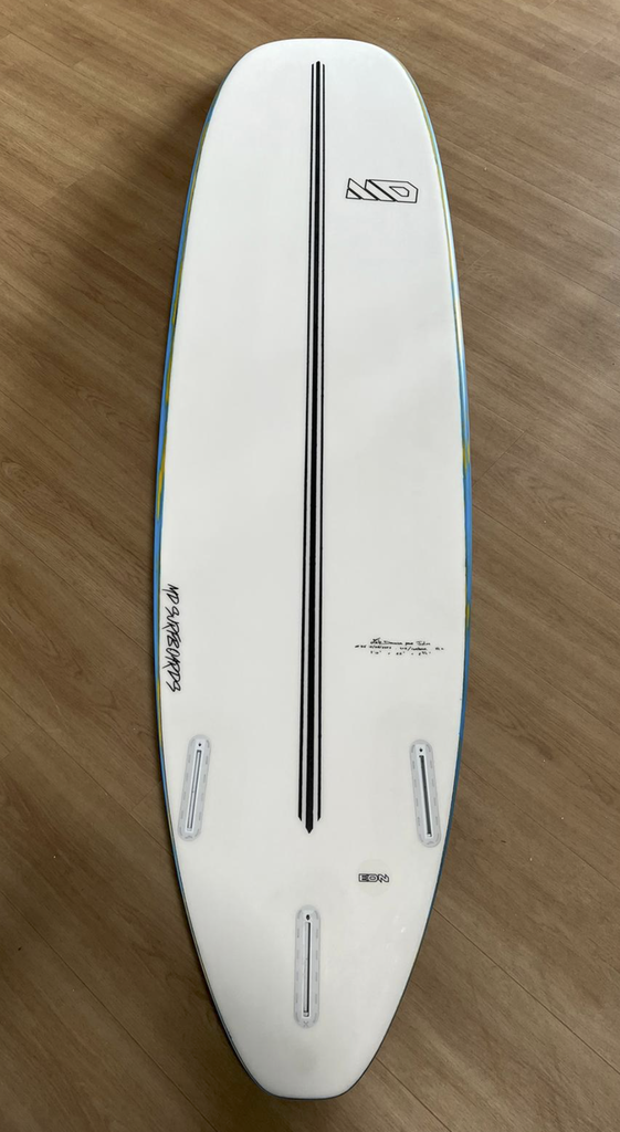 Occasion custom MD Surfboards Shrewdy 7'10