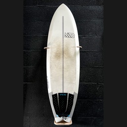 [#371] Occasion MD Surfboards Peggy 5'8 pont creusé